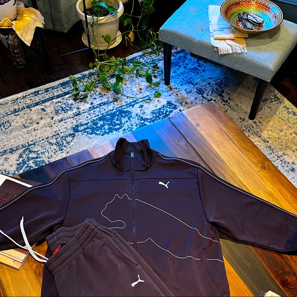 Vintage puma jacket and sweats. Lg- jacket, Md pants - used but good condition!
